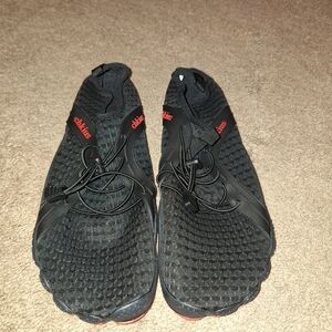 NWT / MENS SIZE 12 / Chkus Black Athletic Water Shoes with Red Accents